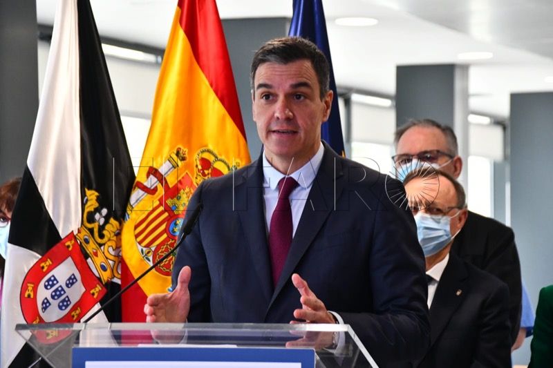 pedro-sanchez-centro-salud-tarajal-2-002