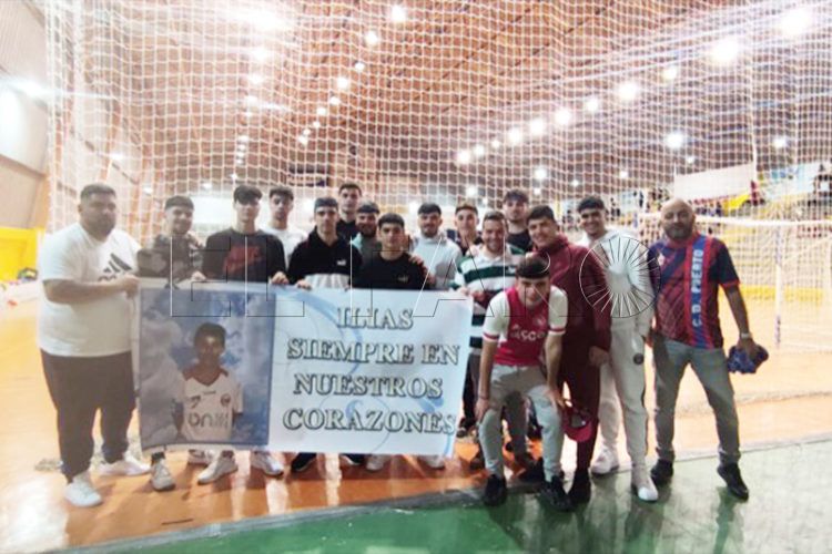 puerto-atletico-homenaje-ilias-mustafa