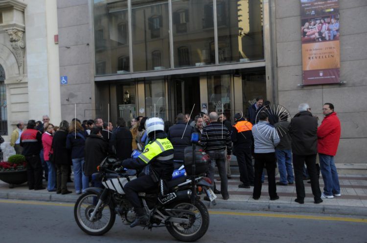 trabajadores-ayuntamiento-ciudad