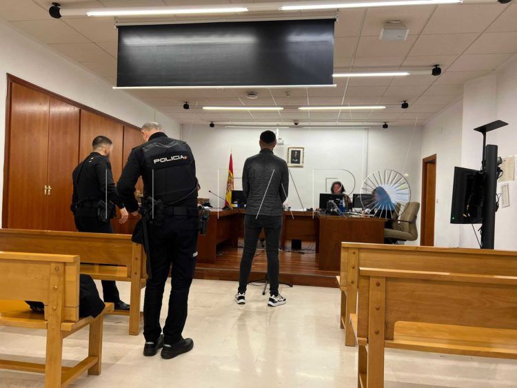 condenado-castana-robo-motores-puerto