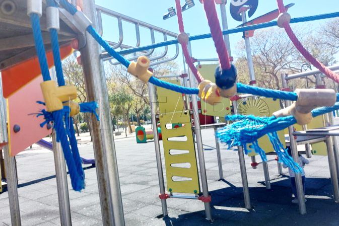 deficiencias-parque-infantil-marina-006