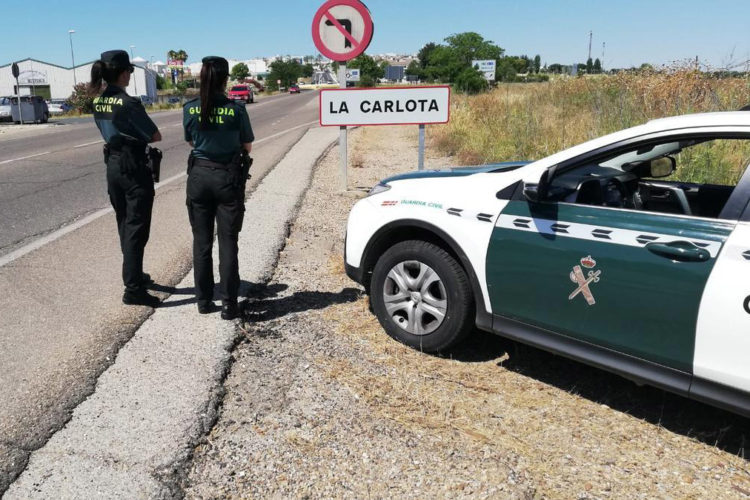 guardia-civil-mujer-cordoba