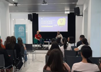 hajar-brown-centro-cultural-estacion-ferrocarril-1