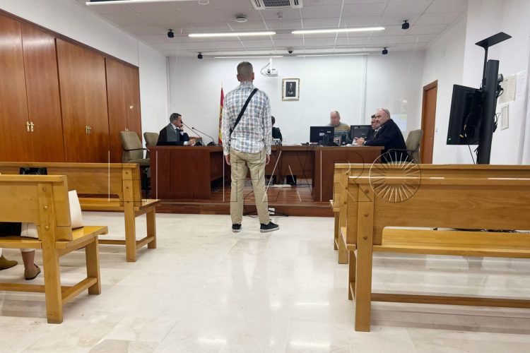 juicio-condena-maltratar-mujer-apunto-pistola