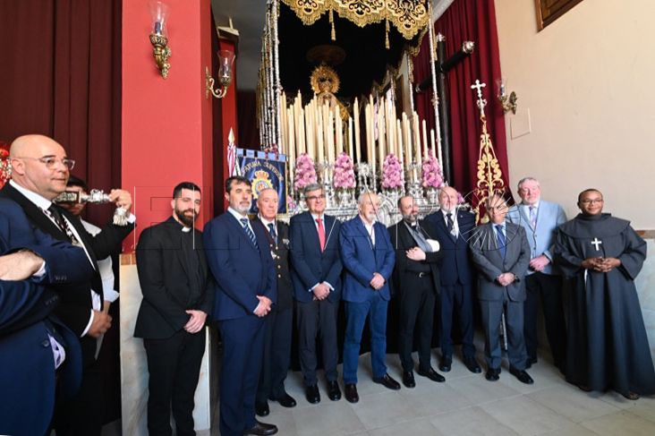 policia-nacional-amargura-baston