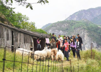 alumnos-almina-pueblo-abandonado-budal-huesca-008