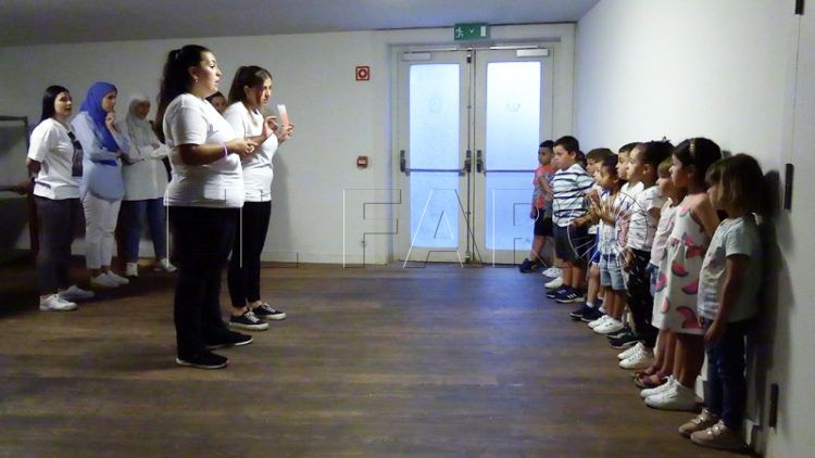 alumnos-educacion-infantil-juegan-luz-revellin-025