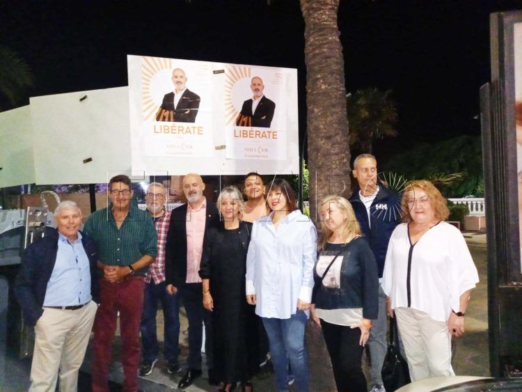 ciudadanos-pegada-carteles-2023-2