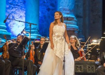 ainhoa-arteta-cantante