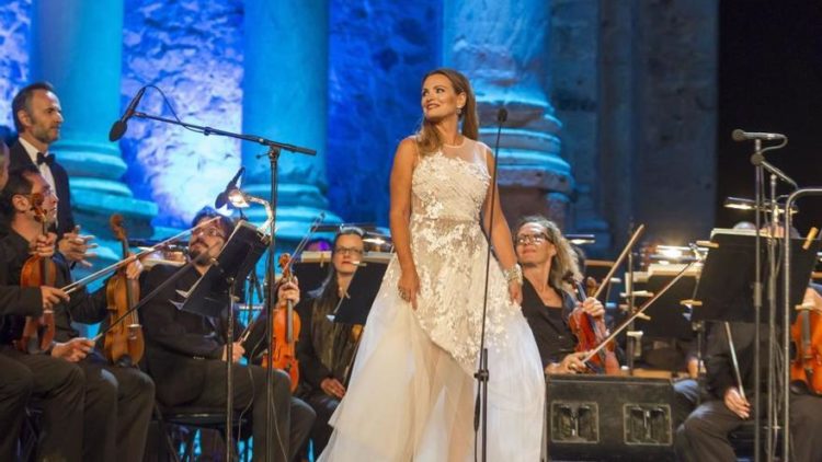 ainhoa-arteta-cantante