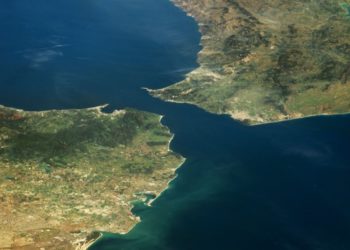 espectacular-foto-espacio-nasa-estrecho-tridimensional-001