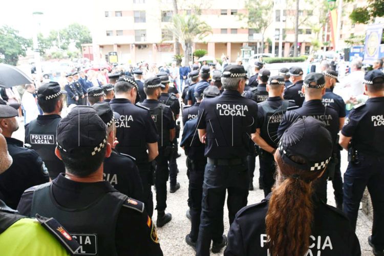 estatua-homenaje-policia-local-ceuta-15