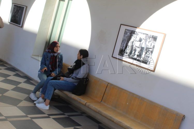 estudiantes-universitarias-campus-universitario