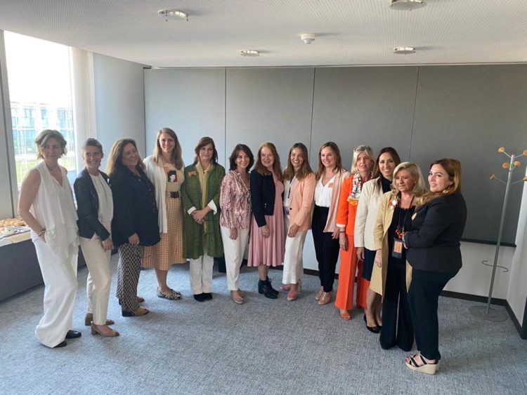 mujeres-empresarias-confederacion-empresarios-2