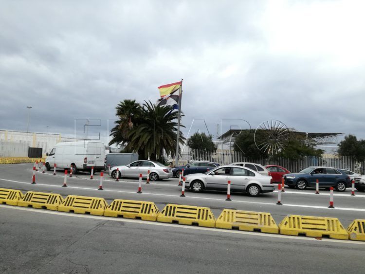 vehiculos-embarque-puerto-estacion-maritima