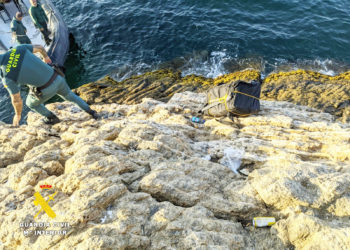 guardia-civil-hachis-piscina-sarchal-2