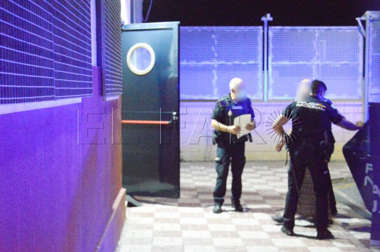 policia-nacional-detiene-vecina-principe-pelea-vecinal