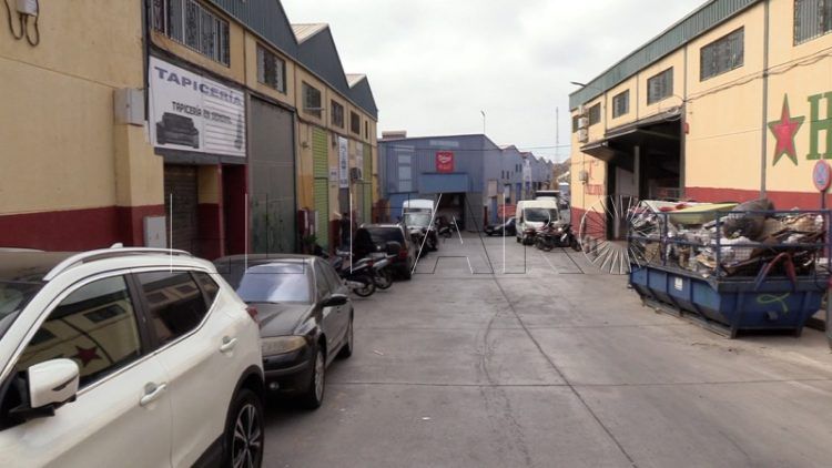 poligono-tarajal-reinventa-sobrevivir-comerciantes-005