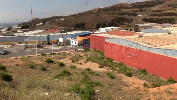 poligono-tarajal-reinventa-sobrevivir-comerciantes-046