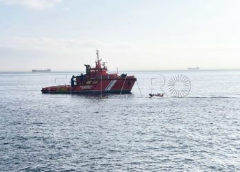 rescate-inmigrantes-embarcacion-luz-mar-salvamento-maritimo-tarifa-2