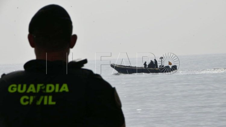 Guardia-Civil-vigilancia-frontera-entrada-inmigrantes-agosto-006