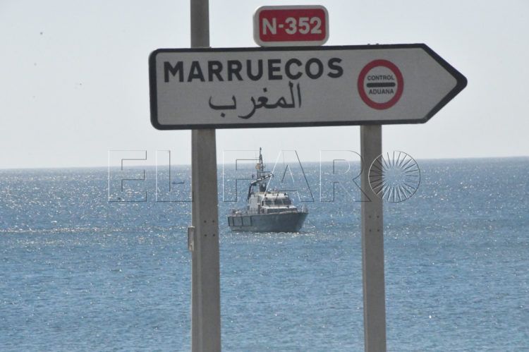 buque-isla-leon-armada-aguas-ceuta-3