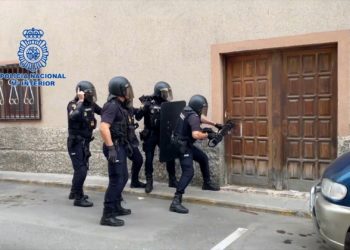 policia-nacional-detenidos-red-inmigracion-gran-canarias-marruecos-1