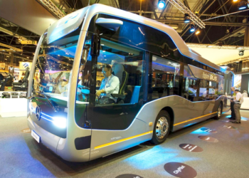 autobuses-hibridos-evobus-iberica