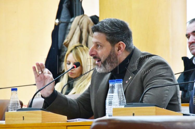 mustafa-ceuta-ya-poderes-economicos-gobiernan-ciudad-001