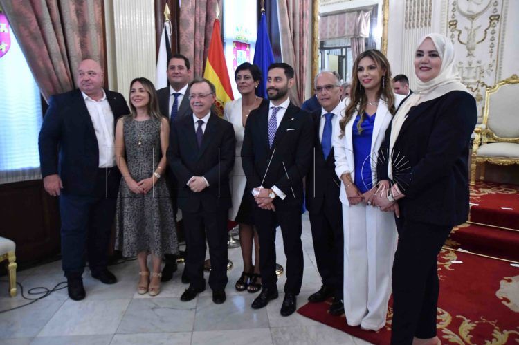 altos-cargos-ejecutivo-sueldos