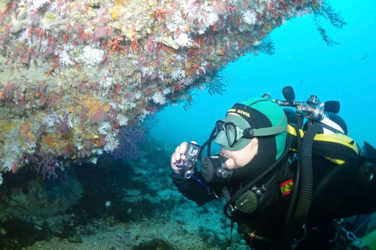 asi-se-ve-fondo-submarino-ceuta