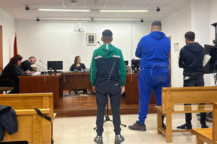 condenados-quema-coche-vecina-juan-carlos-i