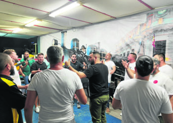 lenguetas-empiezan-engrasar-maquinaria-carnaval-ilusionante-004