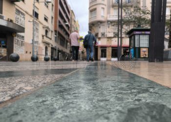 losetas-resbaladizas-plaza-reyes