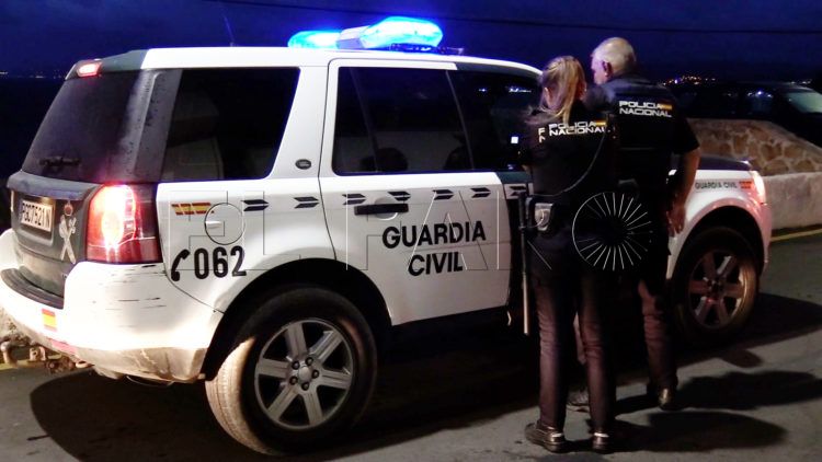 policia-nacional-guardia-civil-inmigrantes-sarchal-7