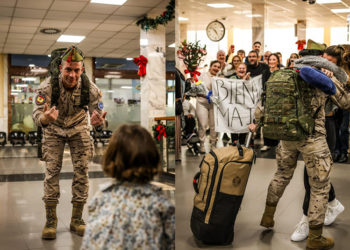 emotivo-reencuentro-militares-familias-regreso-irak