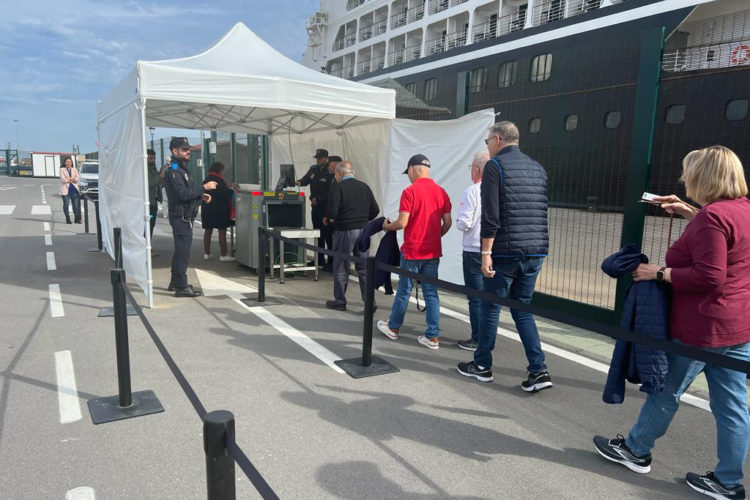 escaner-rayos-x-terminal-cruceros-puerto-1