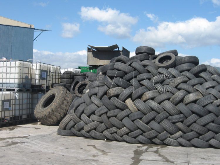 neumaticos-fuera-uso-2