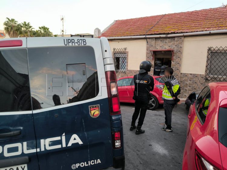 registro-policia-nacional-ucrif-pasaje-recreo-recinto-3