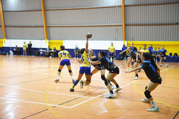 balonmano-estudiantes-cae-derrotado-almeria