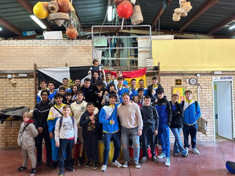 delfines-celebra-regata-navidad-embalse-renegado-1