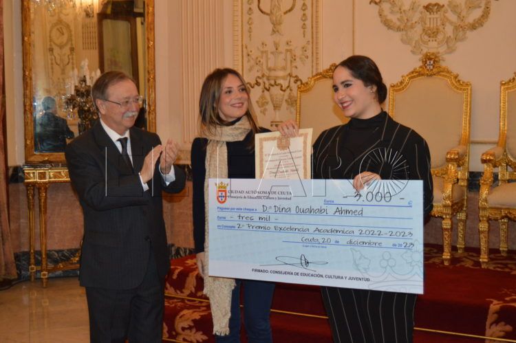 entrega-premios-excelencia-academica-2023-6