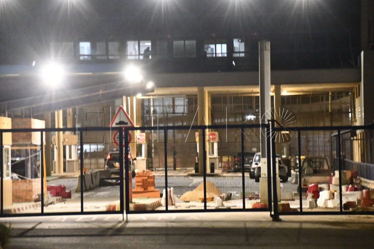 frontera-tarajal-aduana-noche