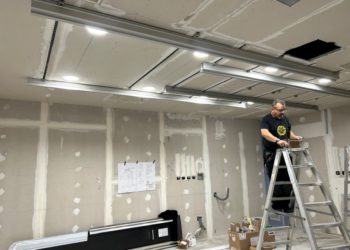 llega-equipo-nueva-sala-hemodinamica-hospital-universitario-004