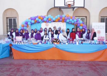 mujeres-anonimas-recogida-juguetes-alimentos-navidad-2