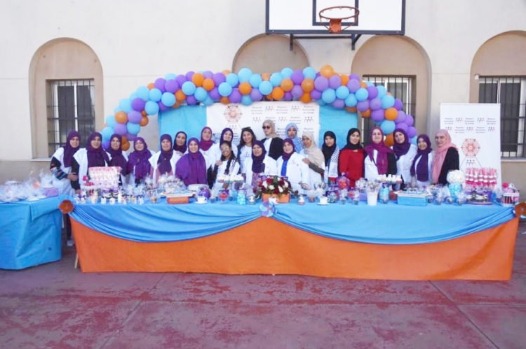 mujeres-anonimas-recogida-juguetes-alimentos-navidad-2