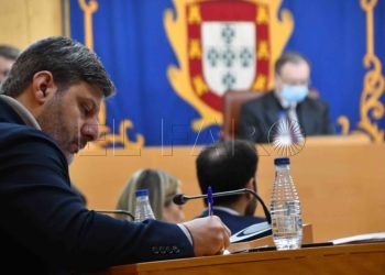 ceuta-ya-pide-diaz-obligue-sumar-plus-residencia-smi