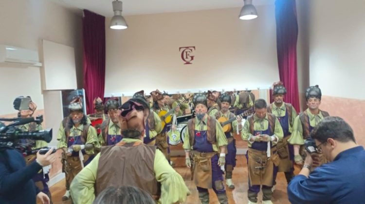 lenguetas-feliz-receptividad-falla-propuesta-carnaval-008