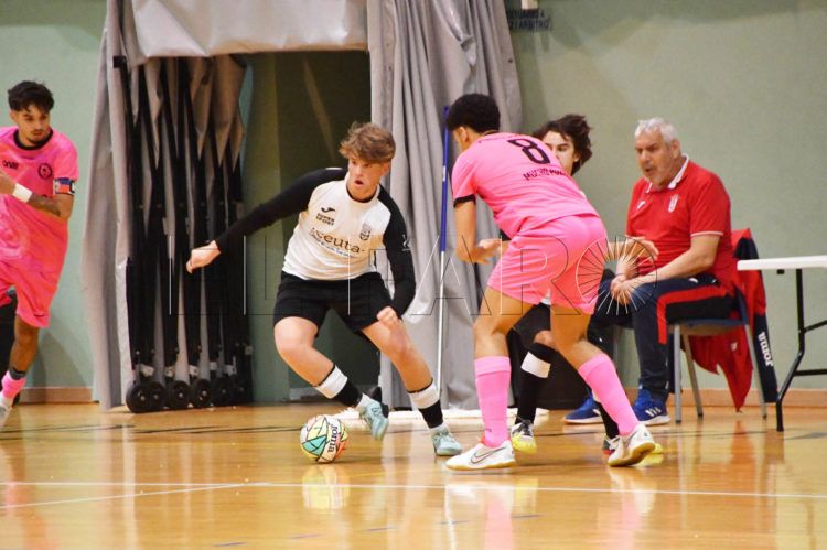 puerto-atletico-juega-liderato-uma-antequera