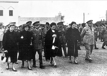 teniente-paracaidista-enrique-carrascos-lanzos-colaboracion-antonio-herrero-andreu-1